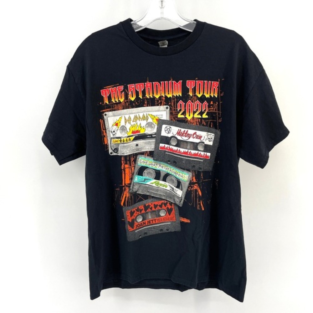 The Stadium Tour 2022 T Shirt Mens L Motley Crue Joan Jett‎ Poison Def Leppard